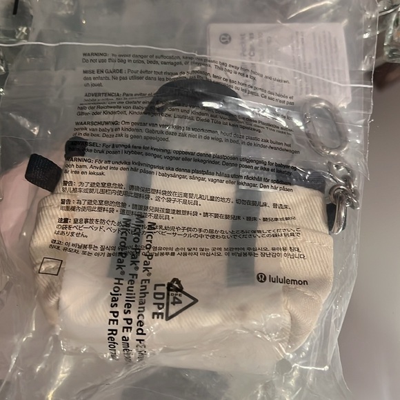 Lululemon Canvas Pocket Nano Tote - Picture 4 of 5